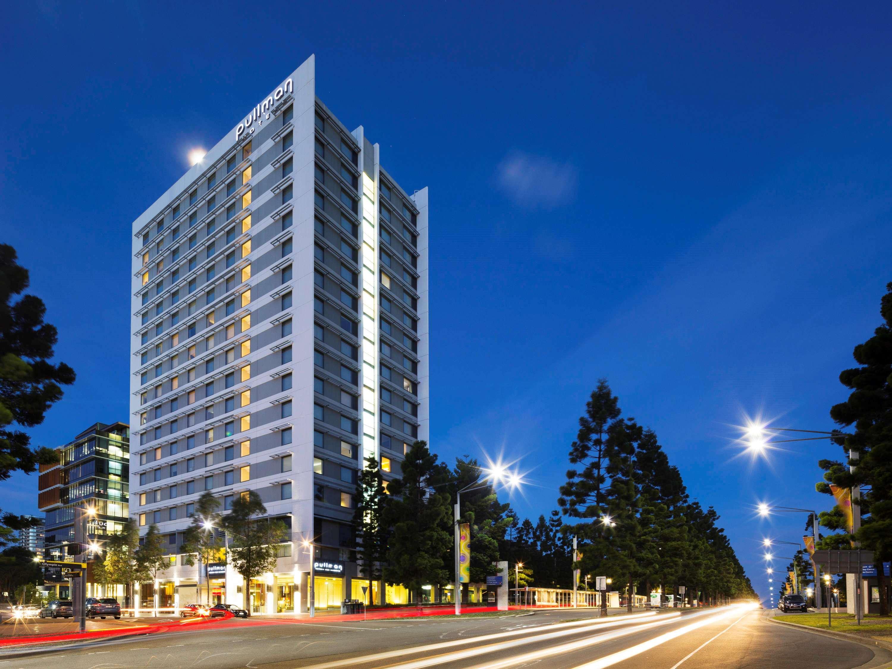 Отель Pullman Sydney Olympic Park Экстерьер фото