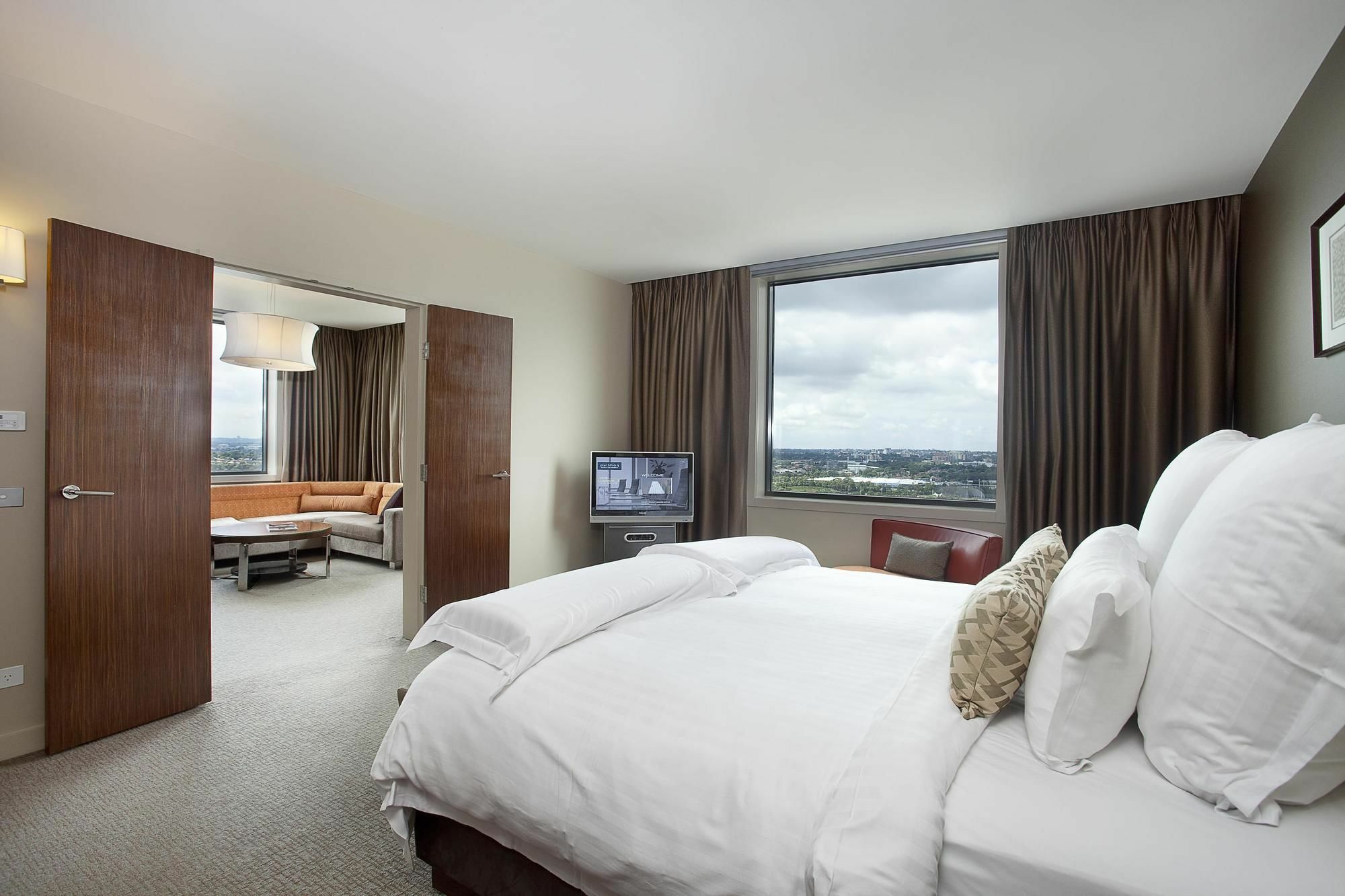 Отель Pullman Sydney Olympic Park Экстерьер фото